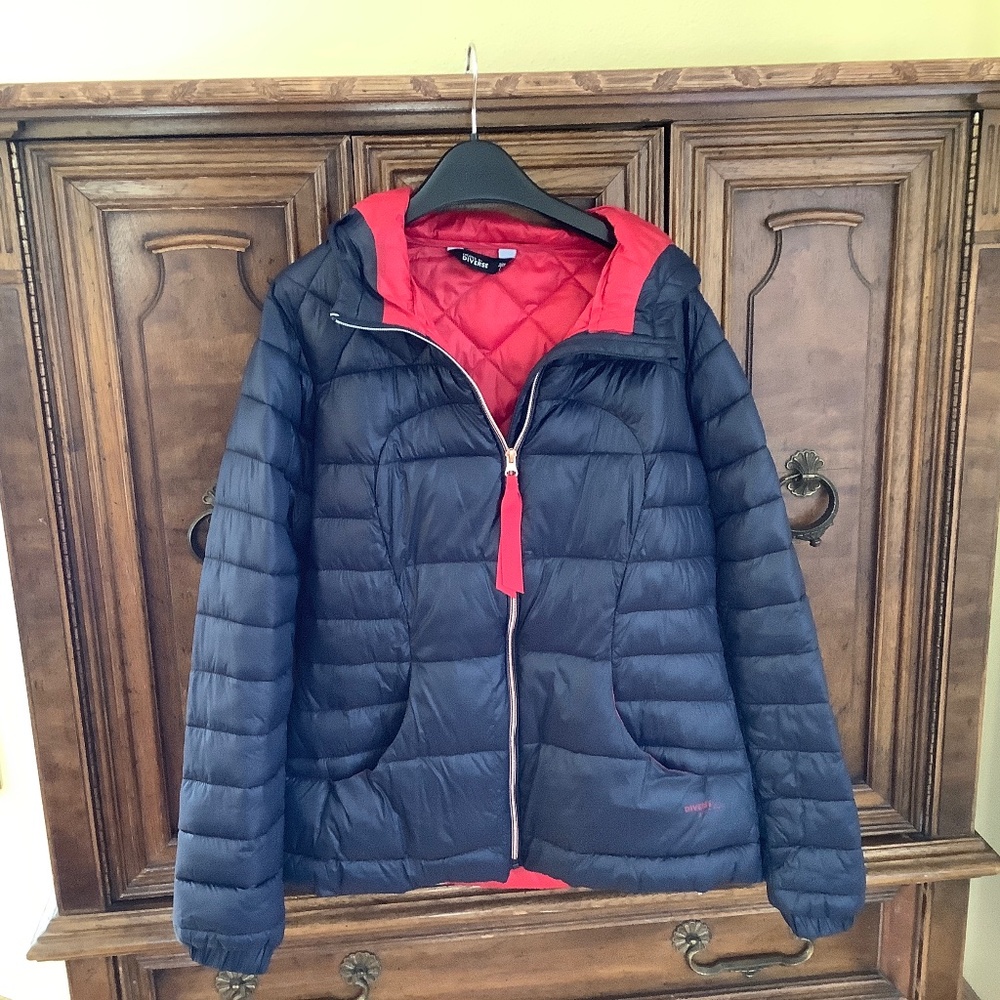 Diverse navy blue down jacket size L